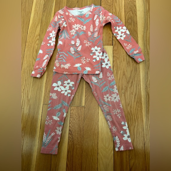 Used girls pajamas all size 3T - Picture 3 of 10